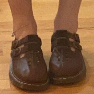 Vintage brown Mary Jane doc martens